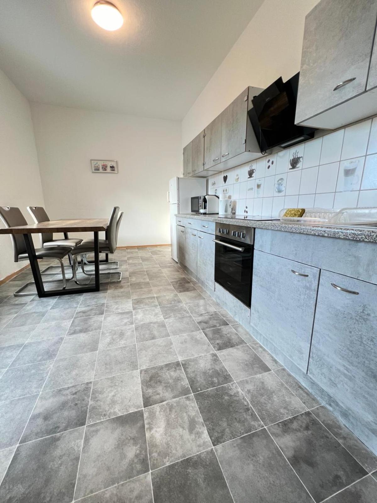 Apartments Im Herzen Von Neumuenster Innenstadt & Hbf Fusslaeufig, Mit Privatparkplatz 외부 사진