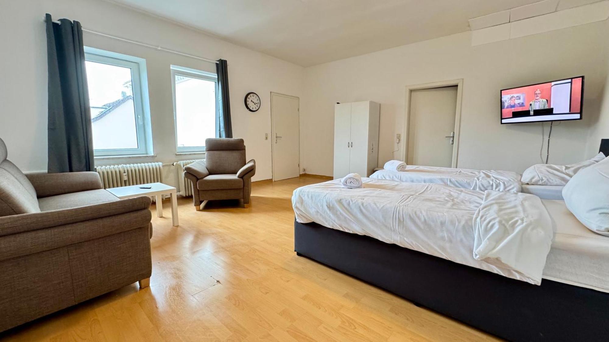 Apartments Im Herzen Von Neumuenster Innenstadt & Hbf Fusslaeufig, Mit Privatparkplatz 외부 사진